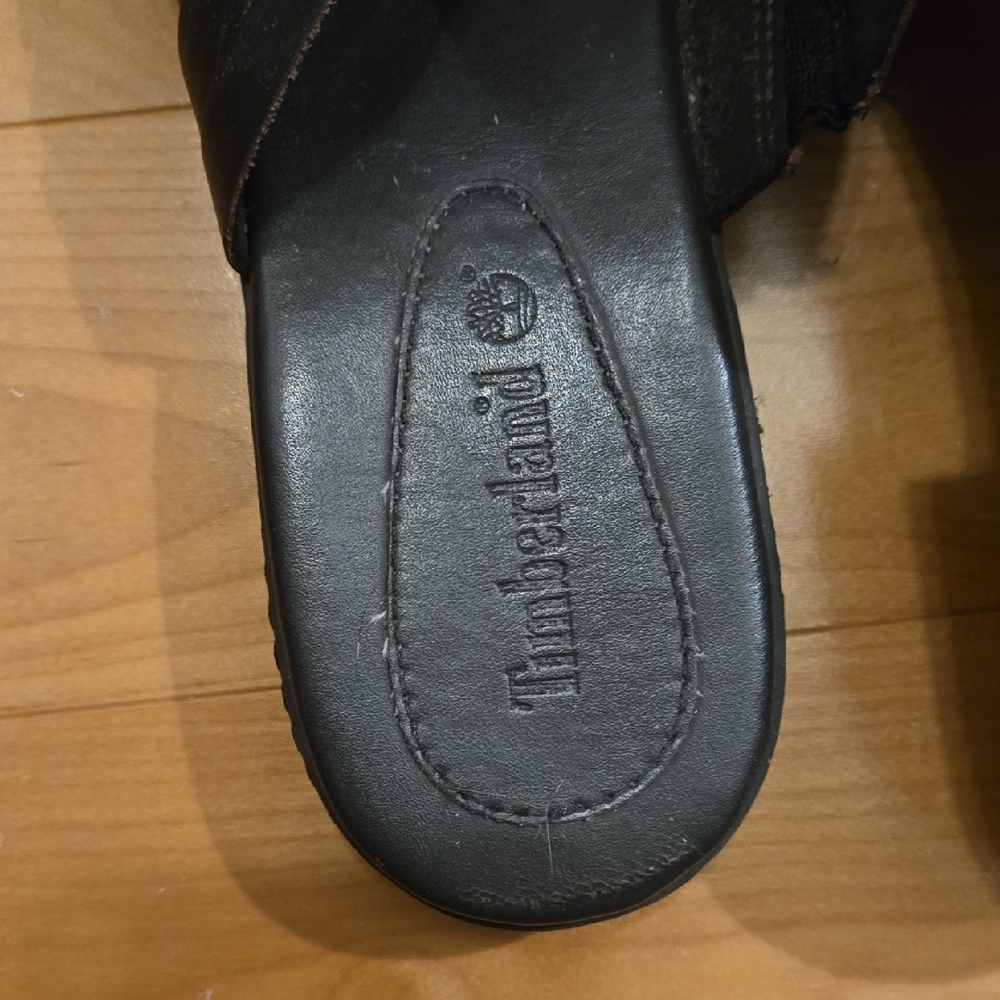 Timberland Women's Elegant Black Sandals - Picture 2 of 3